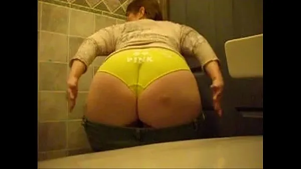 Tuore Irish Pawg M.J. Teasing In Yellow Panties ajoputki