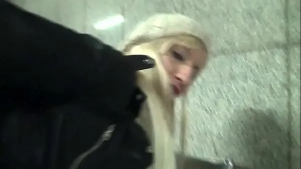 Świeża Fucking at the subway station: it ends up in her ass and in her leather jacket rura napędowa