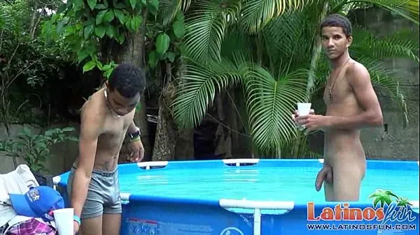 ताज़ा Horny Latin twinks jump into the pool for oral fun ड्राइव ट्यूब