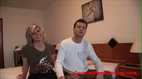 Sveža German Amateur Gets Fucked During Porn Casting pogonska cev