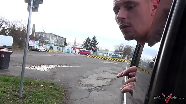 新しい Takevan Crazy homeless teenager fucked extremly raw in driving car ドライブ チューブ