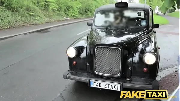 Sveža Fake Taxi Slim redhead likes rough sex pogonska cev