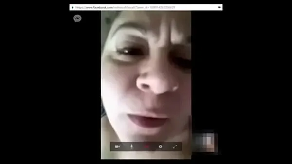 Tubo de acionamento Cadela madura se masturba no Facebook fresco