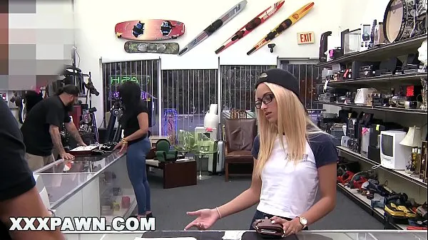 Fresh XXXPAWN - Uma Jolie Paying Dues To Get Her Ring Back From Pawn Shop drive Tube