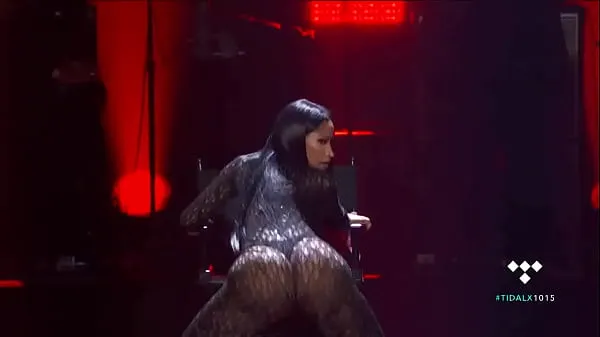 Fresh Nicki Minaj shaking her ass drive Tube