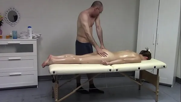 Nouveau tube de lecteur caméra secrète de backrub et le sexe avec la femme partie une de deux