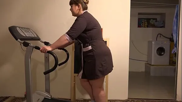 Fresh BBW with a anal plug in a fat ass runs on a treadmill, and then completely undresses in a public place. Fetish compilation drive Tube