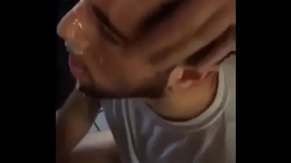 أنبوب محرك 2 cumshot on handsome face جديد