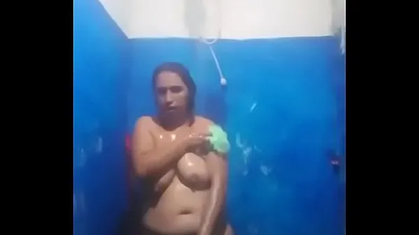 Tubo de unidad tomando una ducha para mi pequeño nuevo