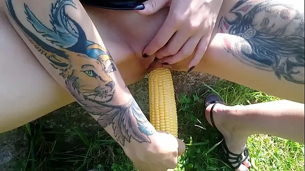 Fresh Lucy Ravenblood fucking pussy with corn in public drive Tube