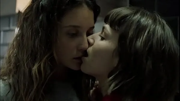 Świeża Money Heist S1 Ep8 - Kiss between María Pedraza Úrsula Corbero rura napędowa