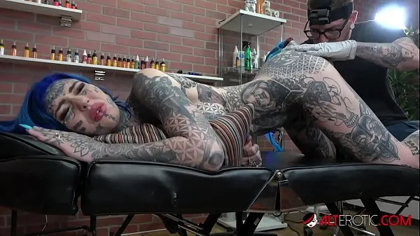 Fresh Busty Australian babe has her butthole tattooed after she fucks the tattoo artist drive Tube