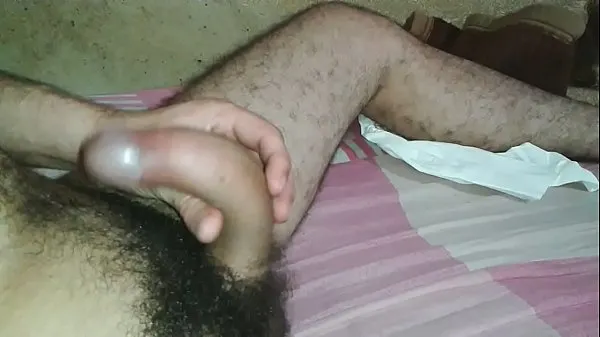 Sveža straight virgin jacking off pogonska cev