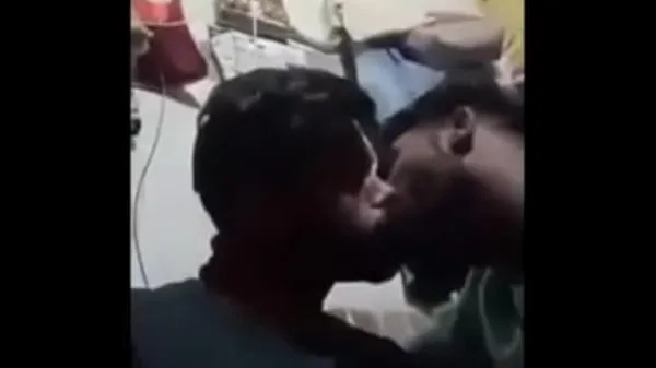 Fresh Hot Gay Kiss Between Two Hot Indians drive Tube