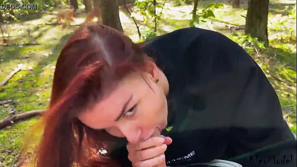 Čerstvá elektrónka Amateur public blowjob in the woods KleoModel couple