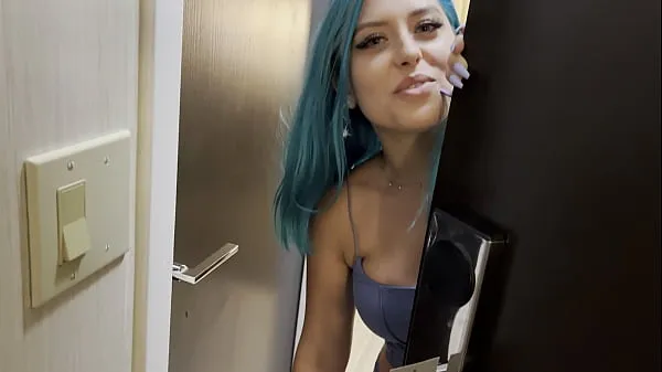 Färsk Casting Curvy: Blue Hair Thick Porn Star BEGS to Fuck Delivery Guy drive Tube