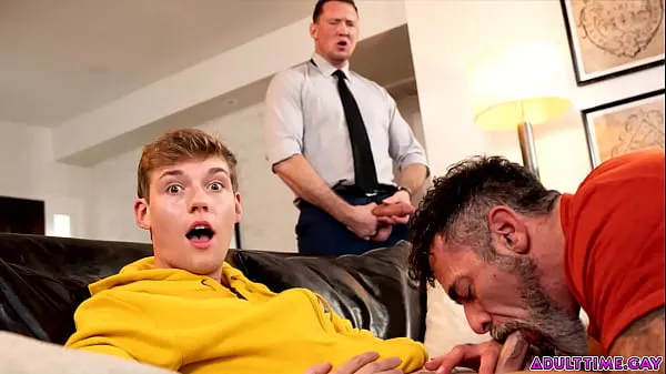 أنبوب محرك Twink Jack Bailey gets his mouth full of filthy pubic hairs from his stepdad Lawson James hairy asshole while his buddy Pierce Paris anal fucks him جديد