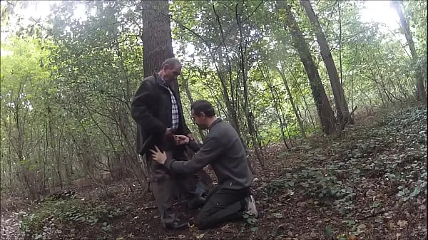 Nouveau tube de lecteur GRANDS-PARENTS DANS LA FORÊT 350