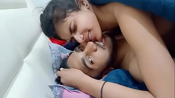 Fresh Desi Indian cute girl sex and kissing in morning when alone at home drive Tube