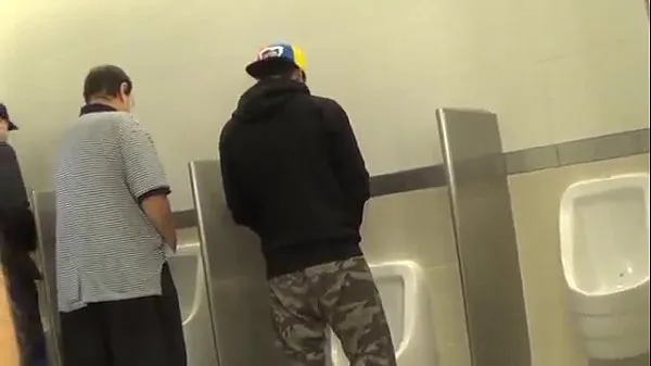 ताज़ा Hot Gay teens having fun in Public bathroom ड्राइव ट्यूब